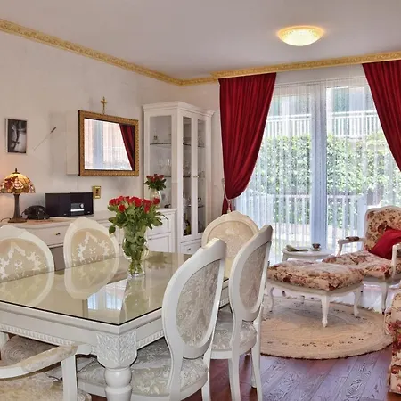 Apartment Kuss Kastela