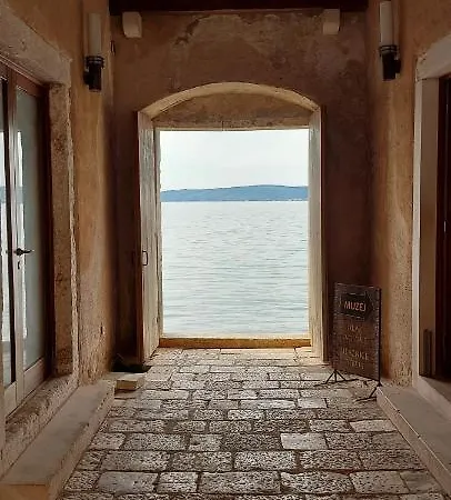 Kuss * Kastela