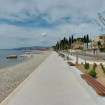 Apartment Kuss Kastela